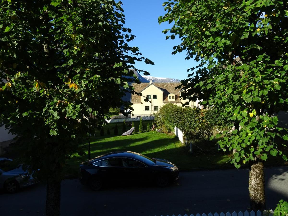 Villa Fjordshelter- Cozy Townhouse Tyssedal Esterno foto