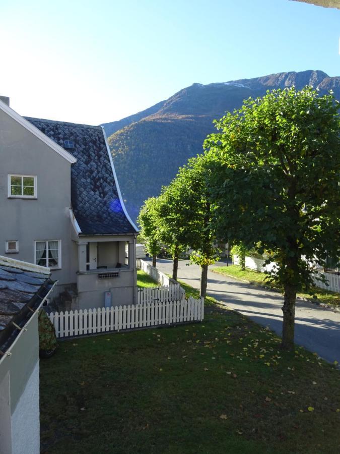 Villa Fjordshelter- Cozy Townhouse Tyssedal Esterno foto
